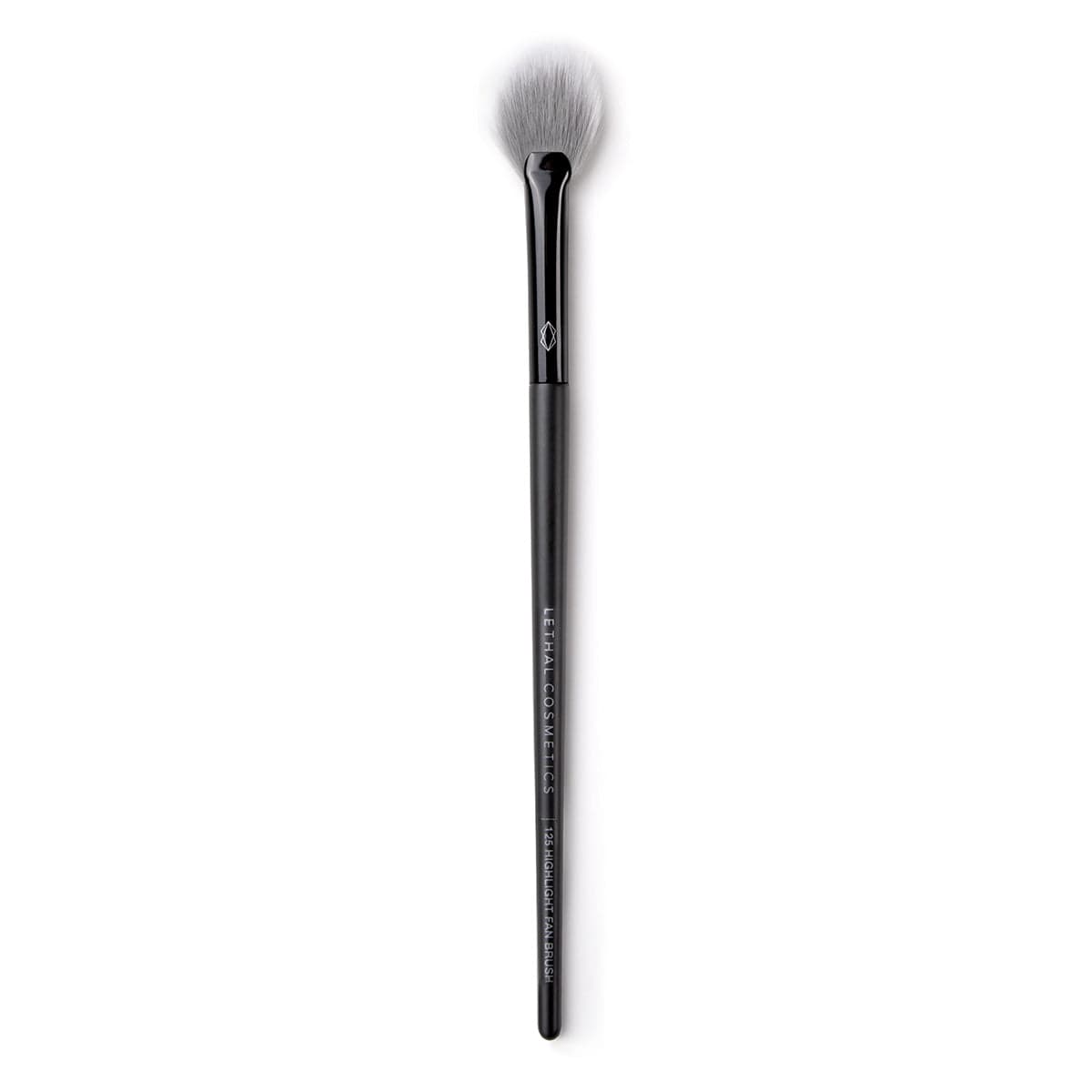125 Yelpaze Aydınlatıcı (Highlighter) Fırçası - Vegan Fırça Mükemmel boyutta yelpaze (fan) fırça. Yanaklara, burun köprüsüne ve kaş kemiklerine aydınlatıcı uygulamak için