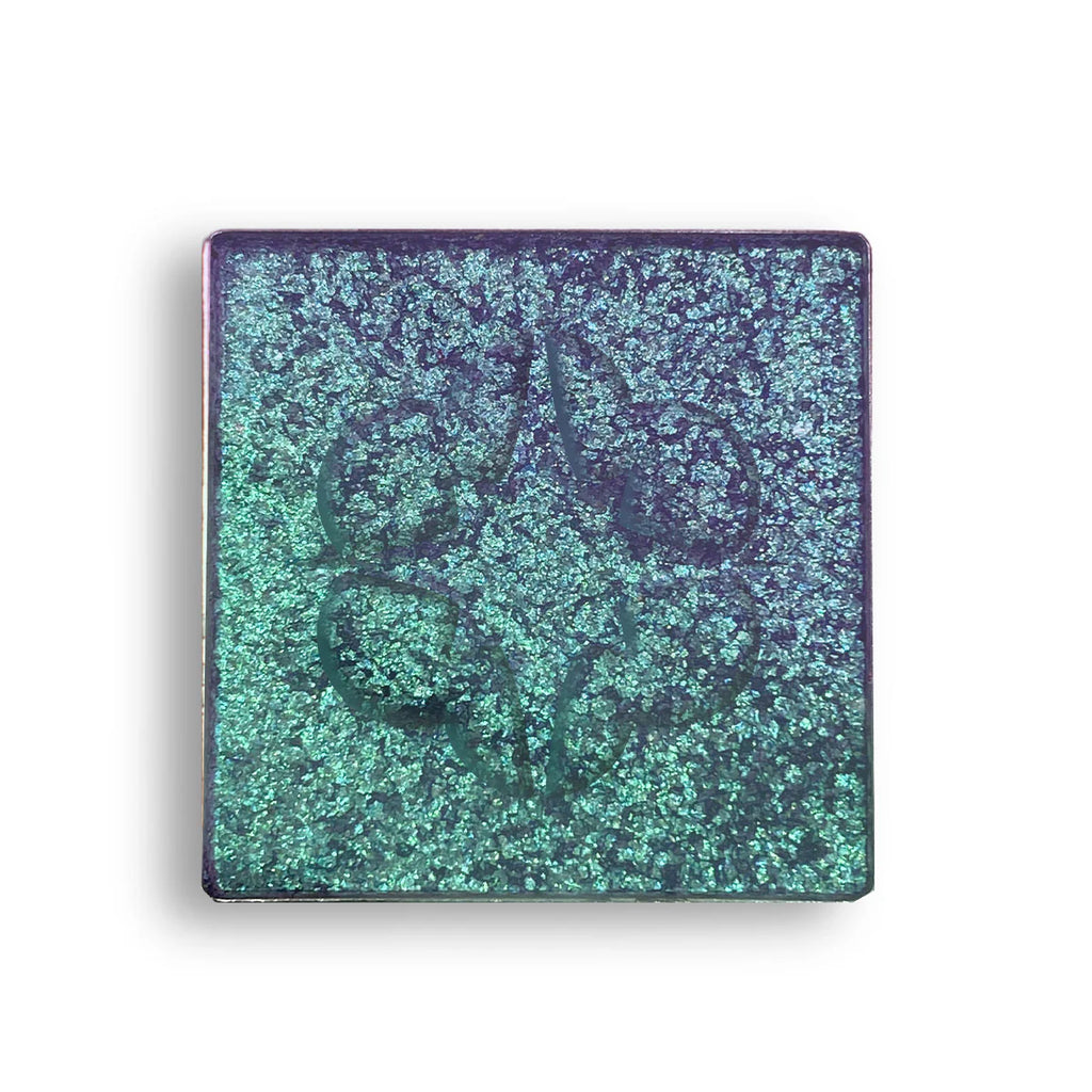 Pulsar - Vegan Multichrome Tekli Far<br>Metalik ışıltılı bitişli, mor, mavi,yeşil renklerine geçiş yapan trichrome <br><br>